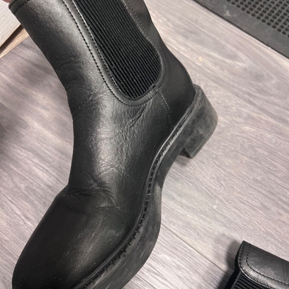 REAL LEATHER BLACK CHELSEA BOOTS SIZE 6 - Picture 6 of 12